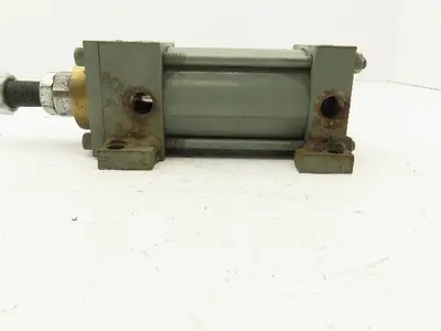 Lynair Series LH Hydraulic Cylinder 2.5" Bore 2" Stroke 1500 PSI Foot Mount