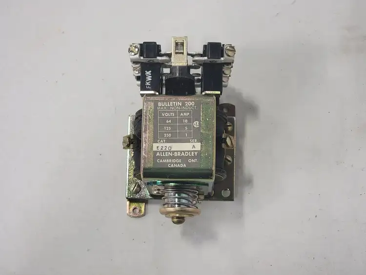 Used ALLEN-BRADLEY 200-E220 Z2 Misc Electrical & Power Parts British Columbia CA | Lenmark #247133