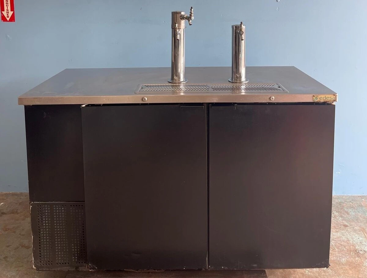 75-0334 Edesa 59'' Direct Draw Self Contained Beer Keg Cooler EDD-58