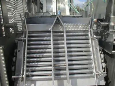 WCB Stainless Ice Cream Filling Machine / Scround ice cream container filler