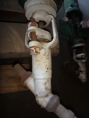 Fisher / Hancock 2" 1500 PSI Steel, Fixed Backseat Valves