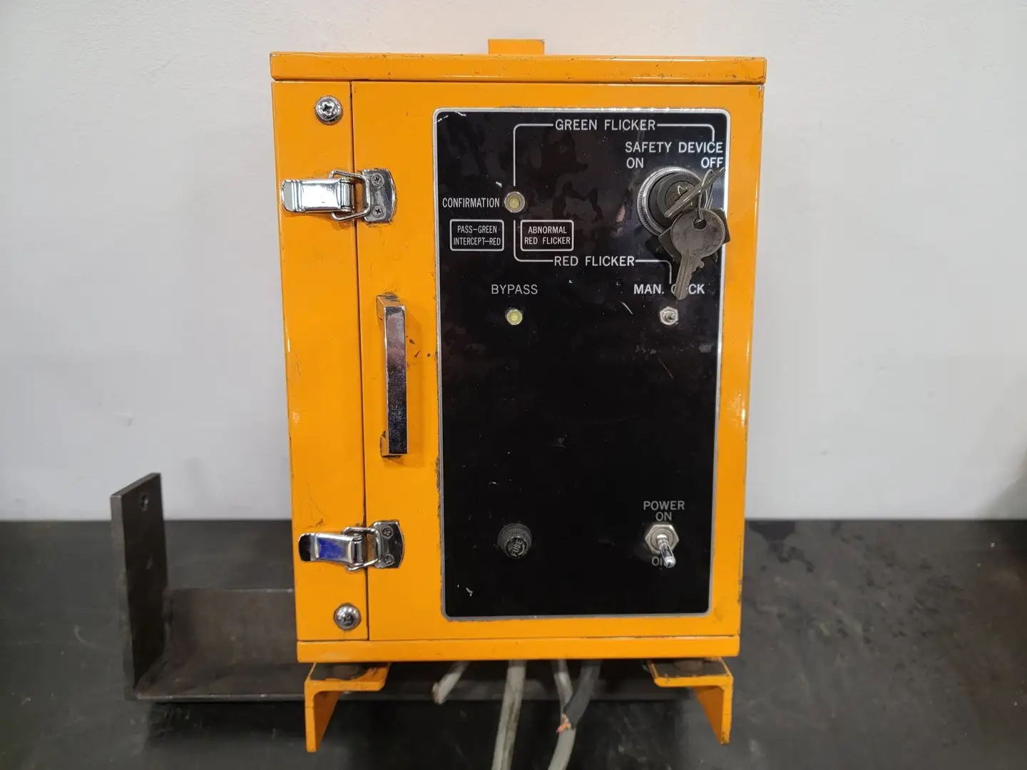 USED WELDOTRON 8271