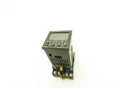 Omron H7CX-R11-N Digital Multifunction Preset Counter 100-240V Panel Mounted