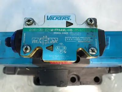 USED VICKERS DG5S833CTMFPA4WLH530EN483
