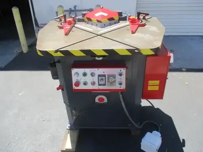 USED AMADA CS-220