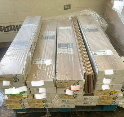 643.2+ Square Feet of Attie Creek Oak Laminate Flooring - 7 mm, 7 in wide