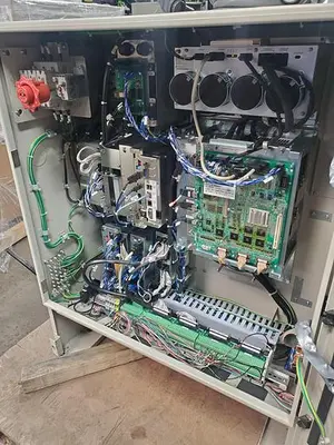 USED 2011 YASKAWA MOTOMAN MH80