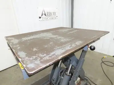Used PENTALIFT _UNKNOWN_ Misc Lifts Indiana US | Arrow Industrial #1367358