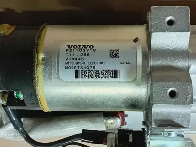 NEW VOLVO P21103718