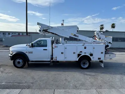 Used 2018 RAM 5500 Bucket (boom) trucks Florida US | Truck and Van Outlet #1509185