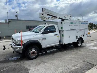 Used 2017 RAM 5500 Bucket (boom) trucks Florida US | Truck and Van Outlet #1509138