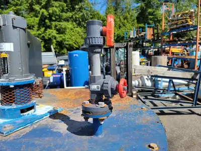 Metal Mixing Tank w/ Fittings