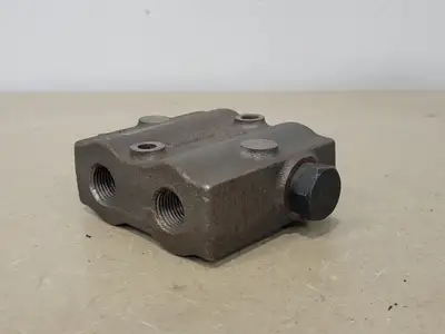 Hydraulic Block Valve 7594H, 1450 PSI