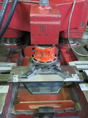 Amada CSW-250 Hydraulic Sheetmetal Notcher with Coping & Radius Heads