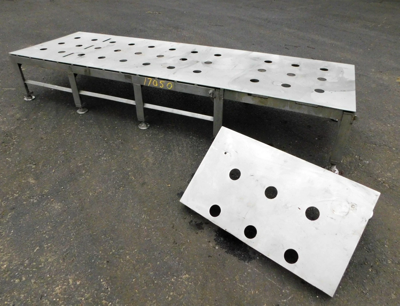 USED STAINLESS STEEL PLATFORM 40" X 128.5"