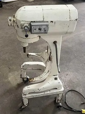 USED 1992 HSIAO LIN MACHINE CO. HL-11012