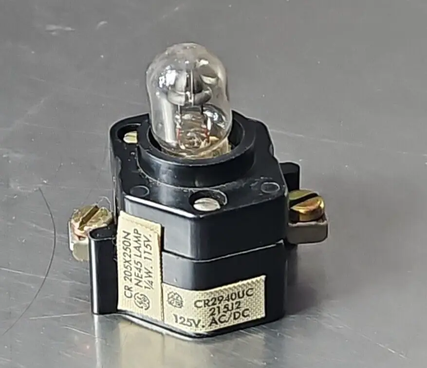 GENERAL ELECTRIC CR205X250N / CR294OUC Indicating Light Kit. Loc4D31