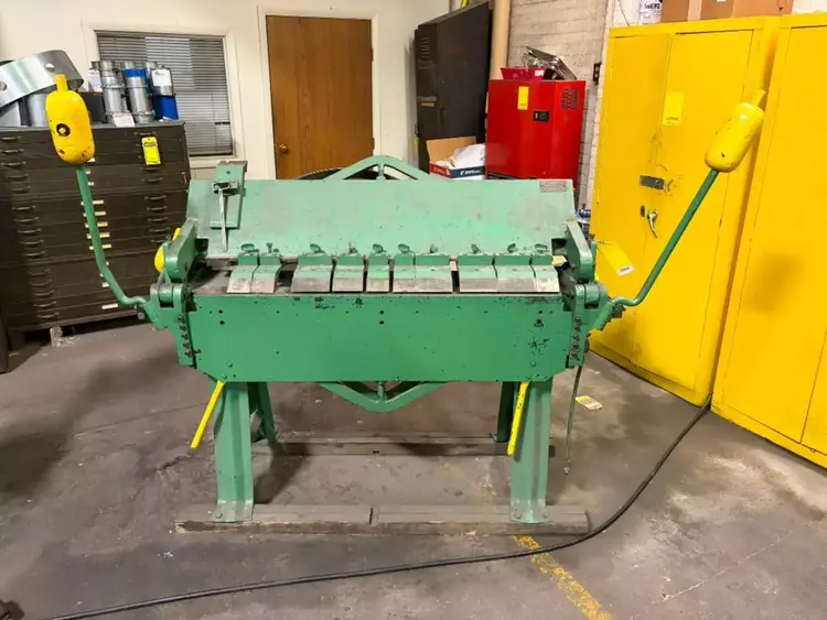 Used CHICAGO DREIS & KRUMP W-31 Box & Pan Brakes including Finger Ohio US | Mohawk Machinery #1253402