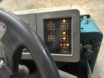 Tennant 355 LP / Propane Ride-On Floor Sweeper 2810 Hrs.