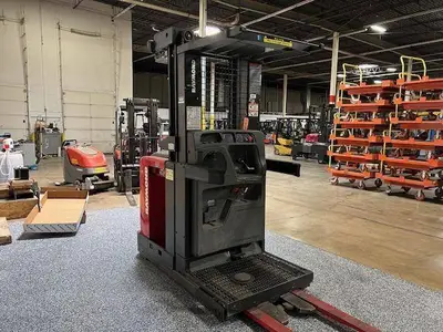 Used RAYMOND 520OPC30TT Order Pickers Illinois US | Somerset Equipment Sales #1546148