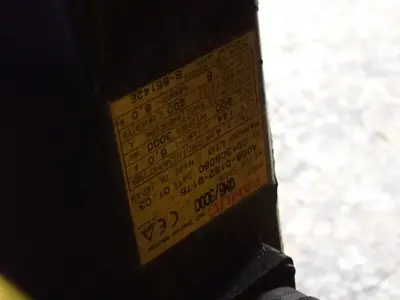 USED 2001 FANUC M6I