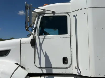 USED 2011 PETERBILT 386