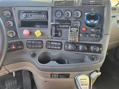 USED 2012 FREIGHTLINER CASCADIA 125