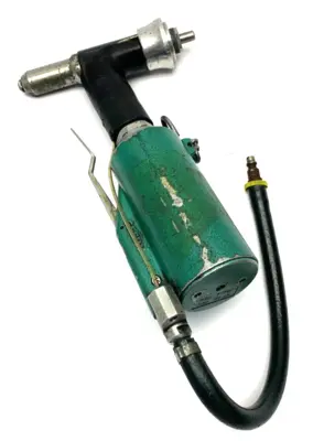 USED GESIPA PNEUMATIC RIVET TOOL 7 BAR 100PSI