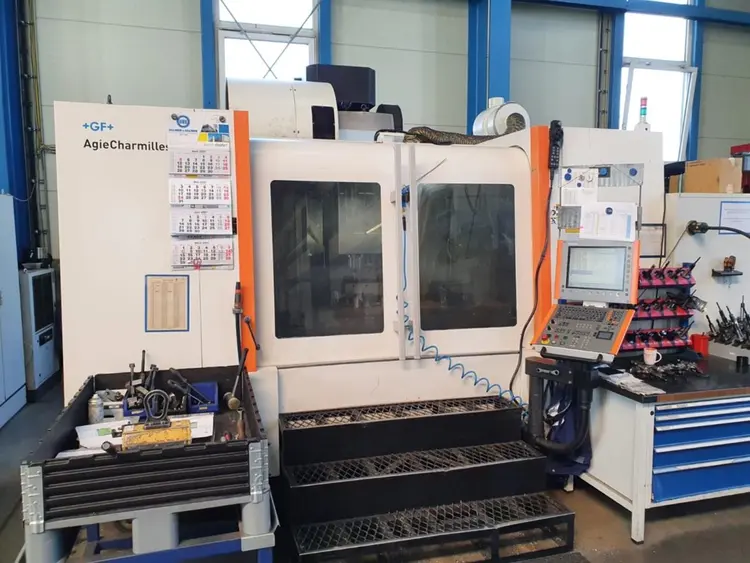 Used 2012 MIKRON VCE 1600 PRO Vertical Machining Centers CZ | Amaron s.r.o. #1056740