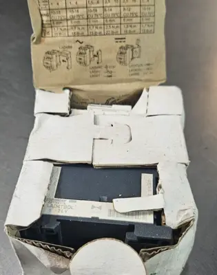 Schneider Electric LC1D25 / LAD4TBDL Contactor (BIN731)