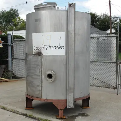 SPC7067  Tank 900 gallon vertical tank, Stainless Steel, conical