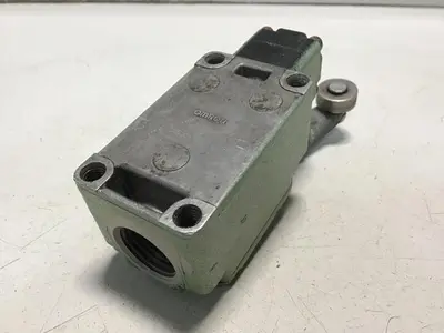 USED OMRON WLCA2-2