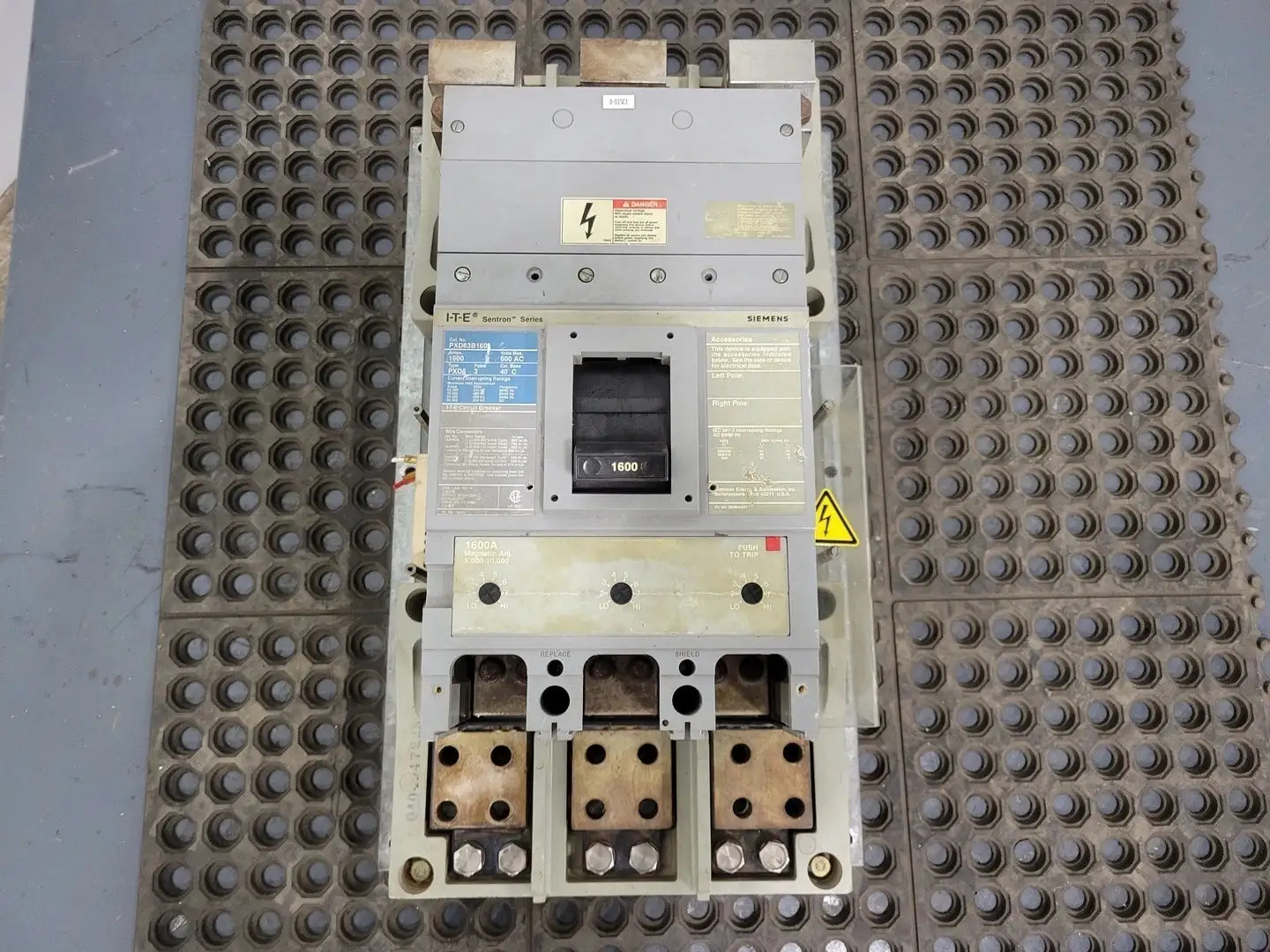 USED SIEMENS PXD63B1600