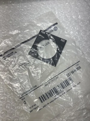 NEW Allen Bradley 800H-W132