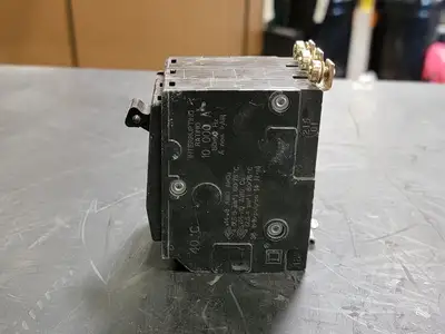 20 Amp, 3 Pole, 240 volts Circuit Breaker