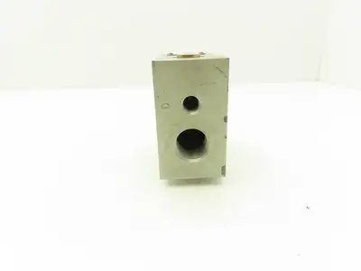 Dana 987618 Hydraulic Manifold Block W Flow Control Valve