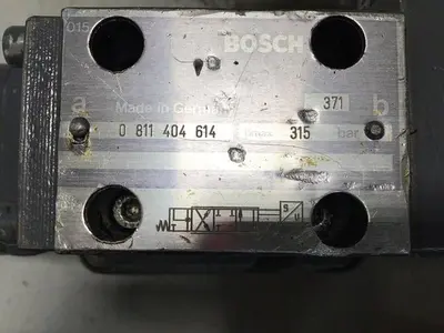 USED BOSCH 0 811 404 614