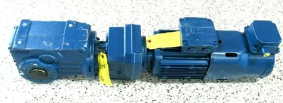 NEW SEW EURODRIVE KA47R37DRE80M4/V GEAR REDUCER 1HP 153:1 1740RPM 01823582