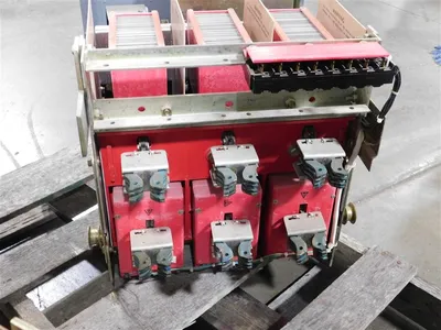 Square D DS-206 Low-Voltage AC Power Circuit Breaker 800A Frame 600A Sensor Used