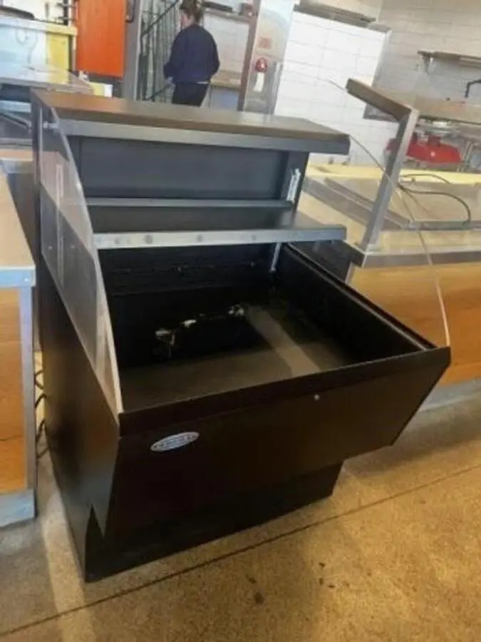 Federal 3' Refrigerated Grab N Go Cooler on Wheels