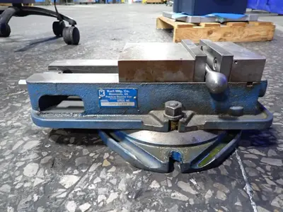 USED KURT MFG. D675