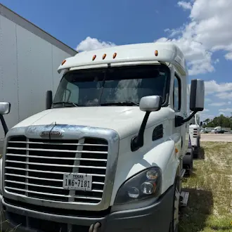 USED 2016 FREIGHTLINER CASCADIA