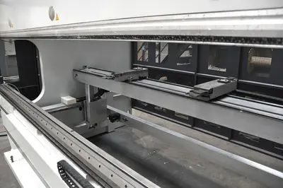 USED LVD PPEB TURBO 220 TON X 4200 MM CNC
