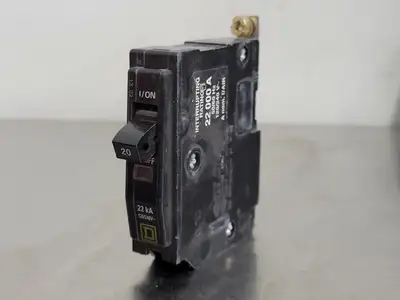 USED SQUARE D QOB120