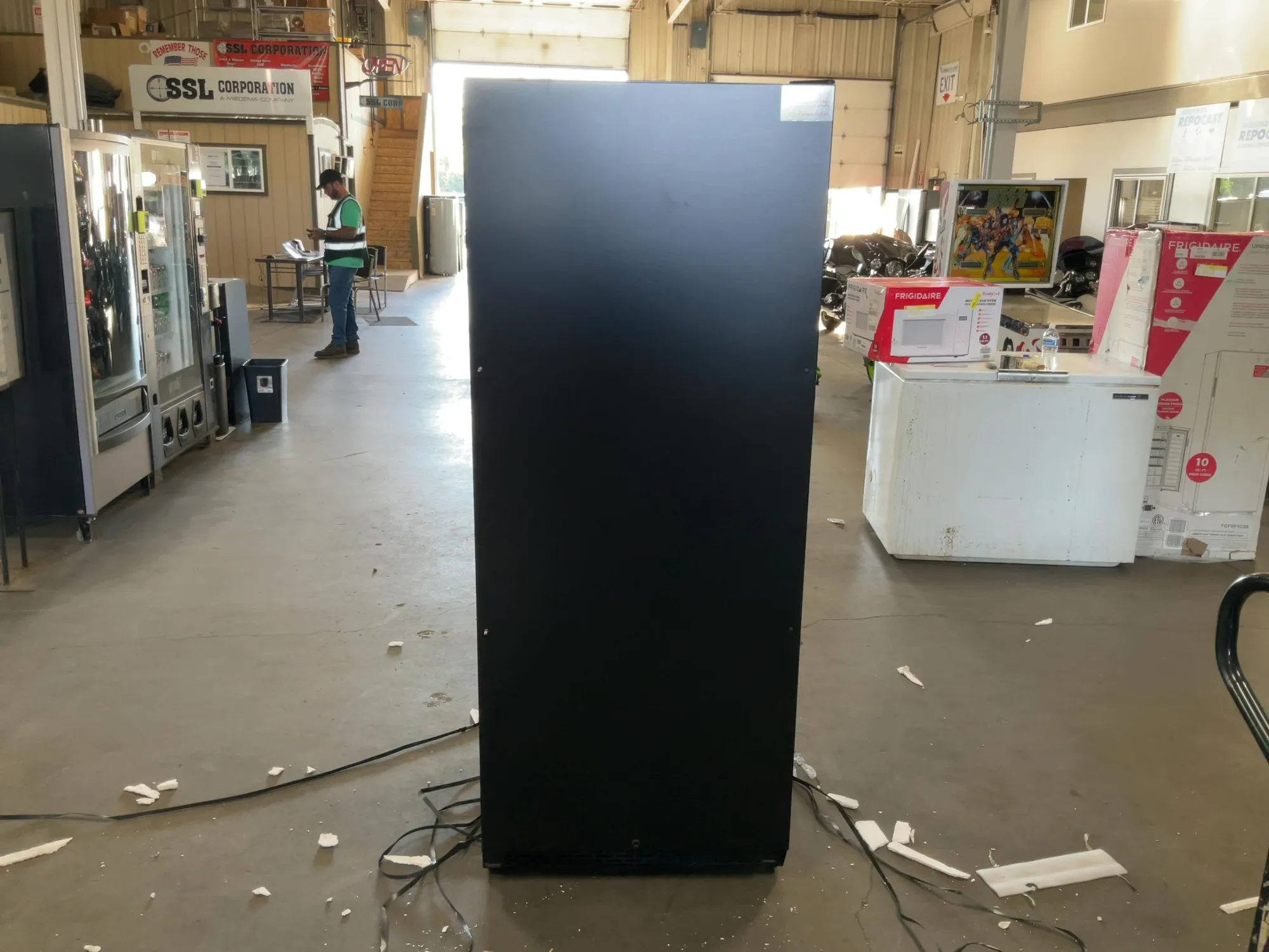 Used VINOTEMP EL-300GFEBRR Refrigerators Michigan US | Miedema Asset Management Group #1437348