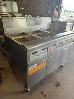 Frymaster 3 BAY Fryer, Natural Gas, Filtration System- Working Condition