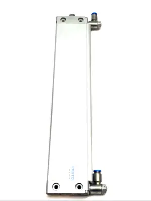 USED FESTO FLAT CYLINDER 32MM BORE 250MM STROKE DOUBLE ACTING 164048
