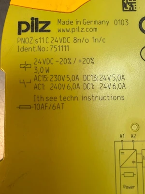 Pilz PNOZ S11 C 24VDC 8n/o 1n/c 751111 (3.5.1)