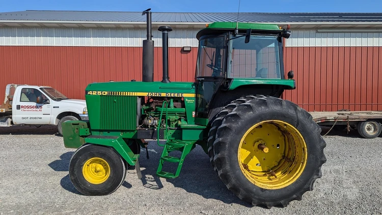 Used 1983 JOHN DEERE 4250 Agricultural Tractors | Rosseel's Equipment Inc #720629