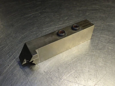 Kyocera Coolant Thru Lathe Tool Holder 16mm x 25mm SDJCR1625H-11-F05JCT (LOC3309)